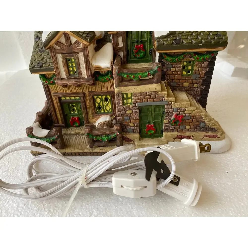 Santa's Workbench Nym's Nook Porcelain House, Towne Collection Christmas Village